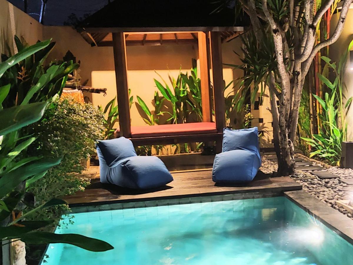 Pulau Villa