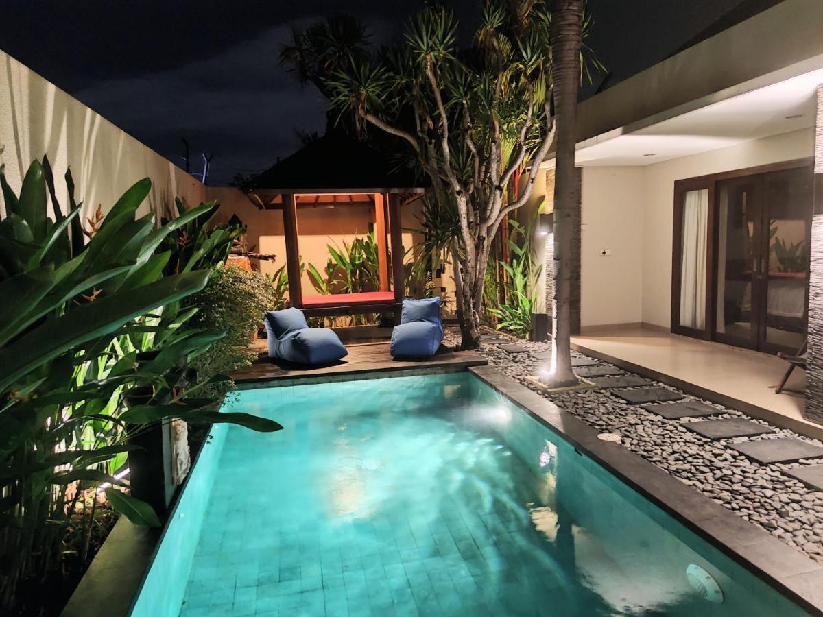 Pulau Villa